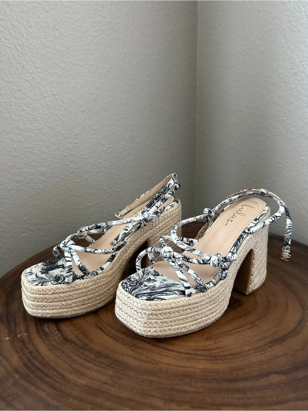 Lulus Woven Platform Sandals in Navy blue & White - Women